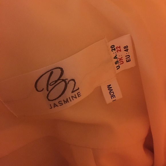 💛 $270 Dress 💛 - Picture 6 of 6